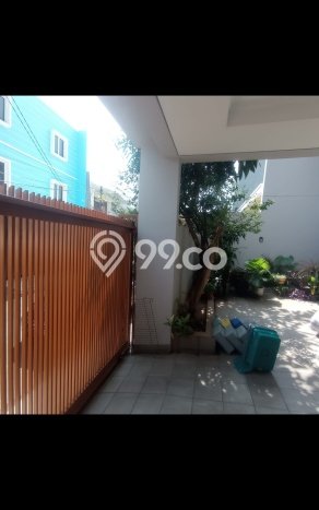 Siap Huni Rumah Mewah 5 Kamar di Kebon Jeruk Dekat ke Mana Saja Siap Huni Rumah Mewah 5 Kamar di Kebon Jeruk Dekat ke Mana Saja