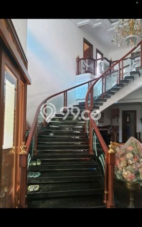 Hunian Mewah Siap Huni LT 1110m2 di Kelapa Gading, Jakarta Utara Hunian Mewah Siap Huni LT 1110m2 di Kelapa Gading, Jakarta Utara