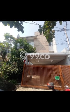 Siap Huni Rumah Mewah 5 Kamar di Kebon Jeruk Dekat ke Mana Saja Siap Huni Rumah Mewah 5 Kamar di Kebon Jeruk Dekat ke Mana Saja