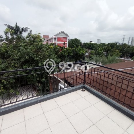 Ready to Use! Premium House LT 223m2 Desain Elegan di Duri Kosambi Ready to Use! Premium House LT 223m2 Desain Elegan di Duri Kosambi