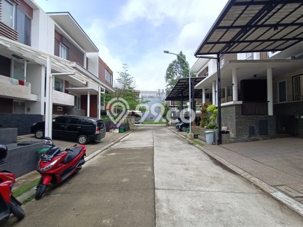 Rumah Elit LB 292m2 Siap Huni Desain Elegan di Kalideres, Jakarta Barat Rumah Elit LB 292m2 Siap Huni Desain Elegan di Kalideres, Jakarta Barat