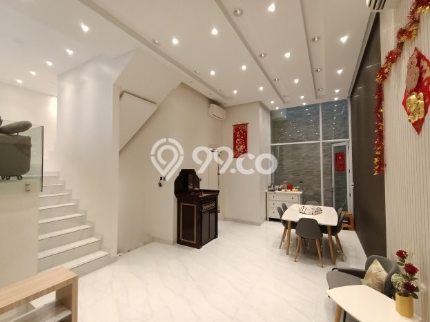 Rumah Elit LB 292m2 Siap Huni Desain Elegan di Kalideres, Jakarta Barat Rumah Elit LB 292m2 Siap Huni Desain Elegan di Kalideres, Jakarta Barat