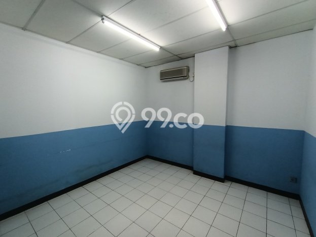 LOKASI PREMIUM! Ruko Kawasan Kalideres, Luas 240m², Jalan Utama, Kawasan Bisnis LOKASI PREMIUM! Ruko Kawasan Kalideres, Luas 240m², Jalan Utama, Kawasan Bisnis