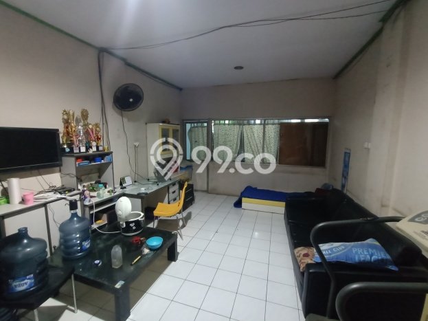 Ruko Dijual di Jakarta Barat LT 68m2 & LB 272m2 Lokasi Terbaik! Ruko Dijual di Jakarta Barat LT 68m2 & LB 272m2 Lokasi Terbaik!