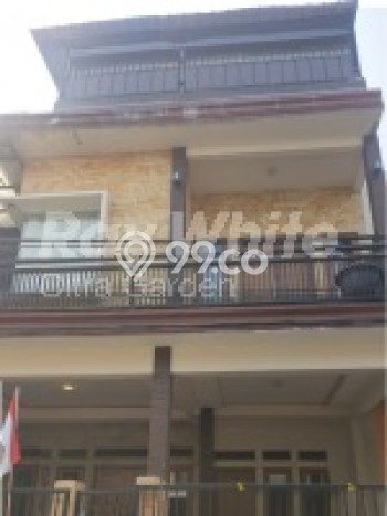 Dijual Rumah 2 Kamar Lokasi Ideal Nyaman dan Strategis di Cipondoh Dijual Rumah 2 Kamar Lokasi Ideal Nyaman dan Strategis di Cipondoh