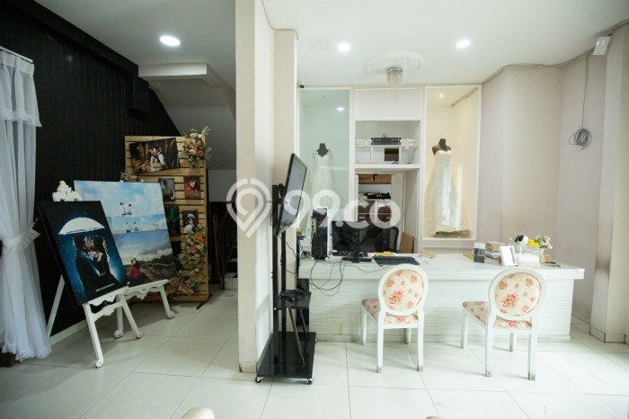 Rumah Mewah LB 520m2 Siap Huni Desain Elegan di Citra Garden, Jakarta Barat Rumah Mewah LB 520m2 Siap Huni Desain Elegan di Citra Garden, Jakarta Barat
