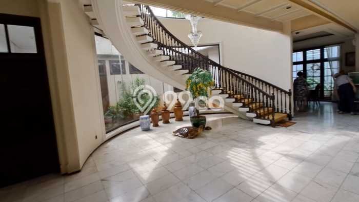 Dijual Rumah Premium dengan Fasilitas Sekitar Komplit di Kembangan, Jakarta Barat Dijual Rumah Premium dengan Fasilitas Sekitar Komplit di Kembangan, Jakarta Barat