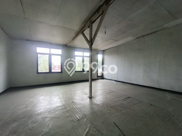 Unit Ruko Dijual di Senen Jakarta Pusat Luas Tanah 42m2, Luas Bangunan 126m2 Unit Ruko Dijual di Senen Jakarta Pusat Luas Tanah 42m2, Luas Bangunan 126m2