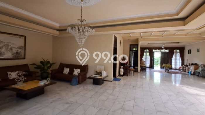 Dijual Rumah Premium dengan Fasilitas Sekitar Komplit di Kembangan, Jakarta Barat Dijual Rumah Premium dengan Fasilitas Sekitar Komplit di Kembangan, Jakarta Barat