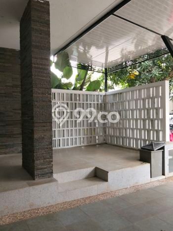 Disewakan! Rumah 5 Kamar Tidur &
4 Kamar Mandi di Sektor 9-Bintaro, Tangerang Selatan Disewakan! Rumah 5 Kamar Tidur &
4 Kamar Mandi di Sektor 9-Bintaro, Tangerang Selatan