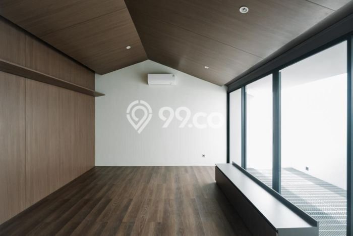 Hunian Mewah LB 300m2 Siap Huni Desain Elegan di Sektor 9-Bintaro, Tangerang Selatan Hunian Mewah LB 300m2 Siap Huni Desain Elegan di Sektor 9-Bintaro, Tangerang Selatan