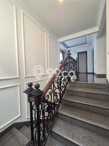 For Sale! Premium House LT 255m2 Desain Elegan di Sektor 7-Bintaro For Sale! Premium House LT 255m2 Desain Elegan di Sektor 7-Bintaro
