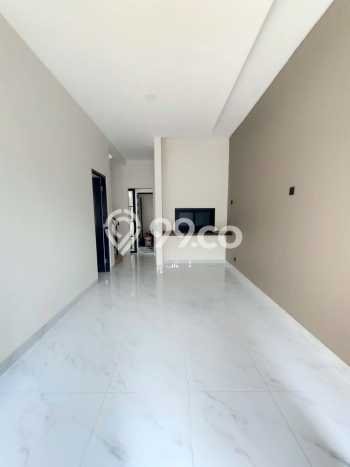 Rumah Modern Minimalis 3 KT Siap Huni di Serpong Utara Rumah Modern Minimalis 3 KT Siap Huni di Serpong Utara