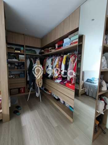 Siap Huni Hunian Elit 6 Kamar di Sukasari Dekat ke Mana Saja Siap Huni Hunian Elit 6 Kamar di Sukasari Dekat ke Mana Saja