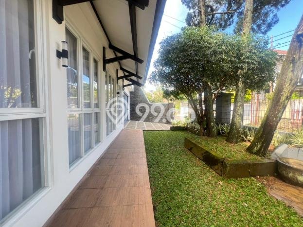 Rumah Mewah LB 400m2 Siap Huni Desain Elegan di Hegarmanah, Bandung Rumah Mewah LB 400m2 Siap Huni Desain Elegan di Hegarmanah, Bandung