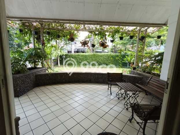 Rumah Mewah Siap Huni LT 658m2 di Coblong, Bandung Rumah Mewah Siap Huni LT 658m2 di Coblong, Bandung