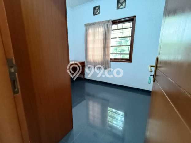Rumah Asri di Geger Kalong, 4 KT, Area Tenang, Luas 318m² LB 209m² Rumah Asri di Geger Kalong, 4 KT, Area Tenang, Luas 318m² LB 209m²