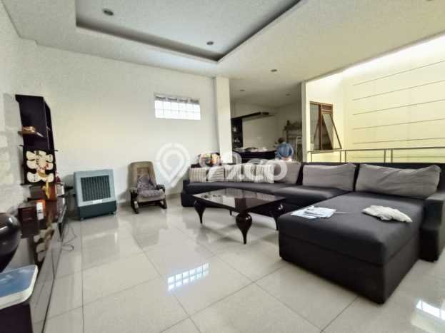 Siap Huni Rumah Mewah 4 Kamar di Astanaanyar Dekat ke Mana Pun Siap Huni Rumah Mewah 4 Kamar di Astanaanyar Dekat ke Mana Pun