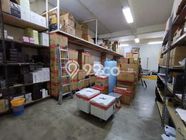 Ruko Dijual di Bandung LT 180m2 & LB 241m2 Lokasi Terbaik! Ruko Dijual di Bandung LT 180m2 & LB 241m2 Lokasi Terbaik!