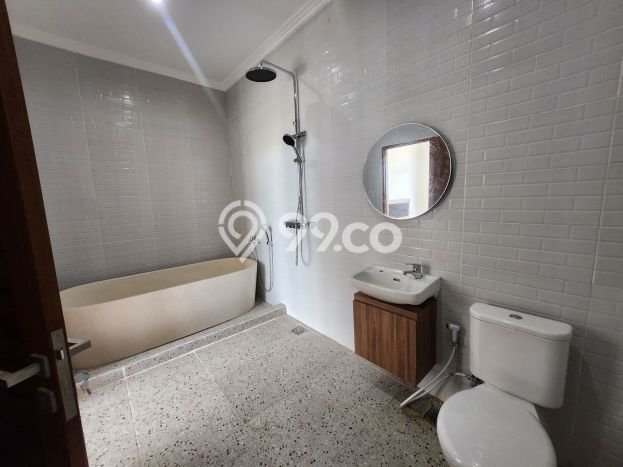 FOR SALE! Vila di , Area 144m2m², Akses Mudah Pusat Kota FOR SALE! Vila di , Area 144m2m², Akses Mudah Pusat Kota