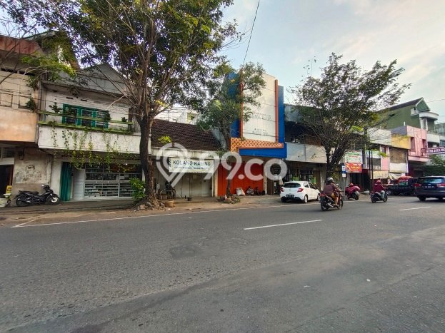 Ruko bagus disewakan di Banjarsari Solo dengan LB 120m2 harga sewa terbaik Ruko bagus disewakan di Banjarsari Solo dengan LB 120m2 harga sewa terbaik