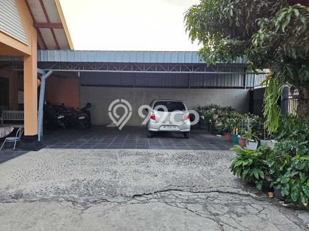 INVESTASI CERDAS! Rumah Premium Banjarsari, Solo, Luas Tanah 582m² LB 250m² INVESTASI CERDAS! Rumah Premium Banjarsari, Solo, Luas Tanah 582m² LB 250m²