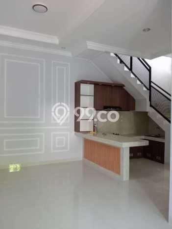 Jual Rumah Bagus Siap Huni LB 160m2 di Gentan, Solo Jual Rumah Bagus Siap Huni LB 160m2 di Gentan, Solo