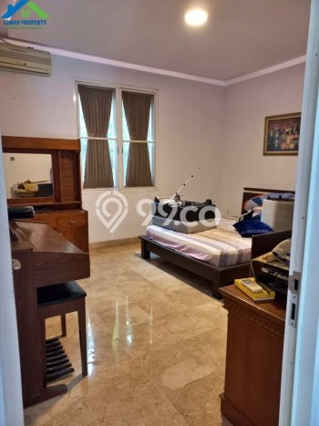 Rumah Luxury Modern Siap Huni di Legenda Wisata Jakarta Timur Rumah Luxury Modern Siap Huni di Legenda Wisata Jakarta Timur