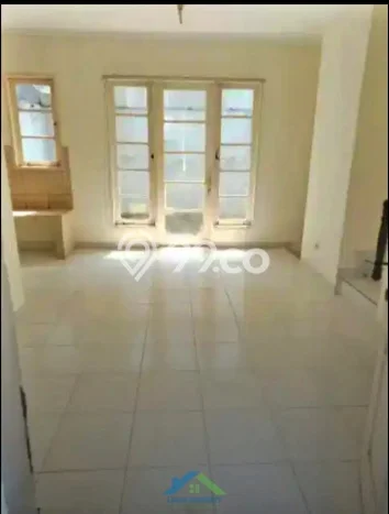 Rumah sewa siap pakai 3 KT di Legenda Wisata, Jakarta Timur Rumah sewa siap pakai 3 KT di Legenda Wisata, Jakarta Timur