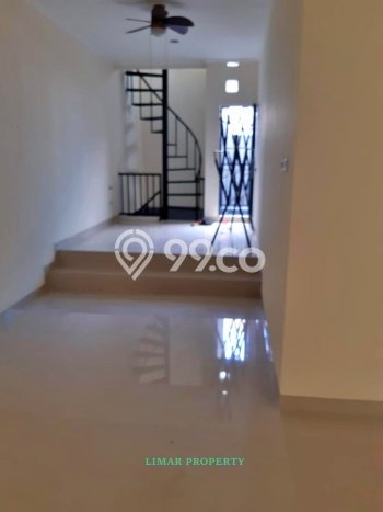 Dijual Rumah Modern 6 KT di Legenda Wisata, Jakarta Timur Dijual Rumah Modern 6 KT di Legenda Wisata, Jakarta Timur