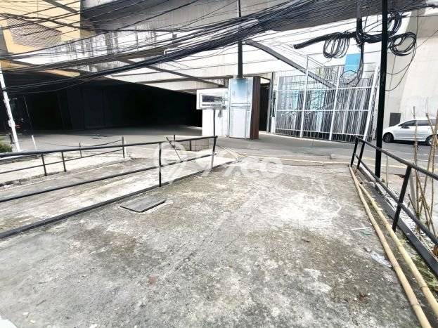 Disewakan Ruko di Kawasan Ramai Fatmawati Luas 240m2 Disewakan Ruko di Kawasan Ramai Fatmawati Luas 240m2