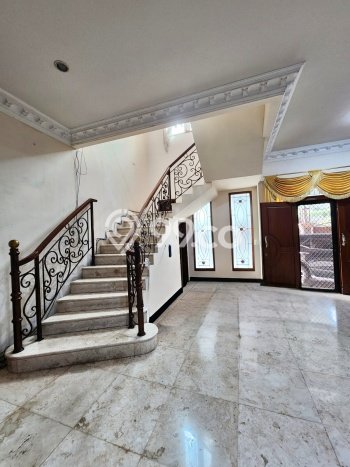 Hunian Mewah LB 490m2 Siap Pakai Desain Elegan di Sunter, Jakarta Utara Hunian Mewah LB 490m2 Siap Pakai Desain Elegan di Sunter, Jakarta Utara