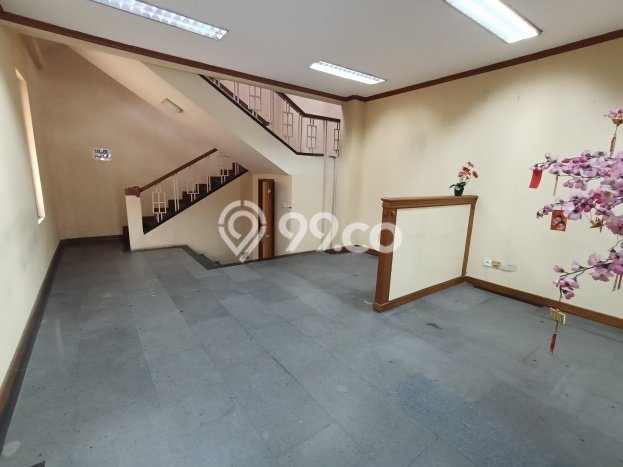 Lokasi Strategis! Dijual Ruko Bisnis di Jatinegara, Jakarta Timur Kondisi Baik Lokasi Strategis! Dijual Ruko Bisnis di Jatinegara, Jakarta Timur Kondisi Baik