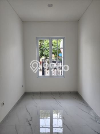 PROPERTI UNGGULAN! Rumah di Sunter, 2 KT, Area Elite, LT 70m² LB 100m² PROPERTI UNGGULAN! Rumah di Sunter, 2 KT, Area Elite, LT 70m² LB 100m²