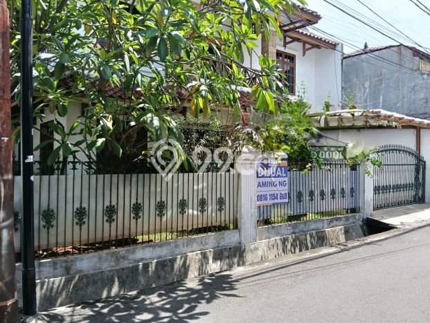 For Sale! Luxury House LT 305m2 Desain Modern di Tomang For Sale! Luxury House LT 305m2 Desain Modern di Tomang