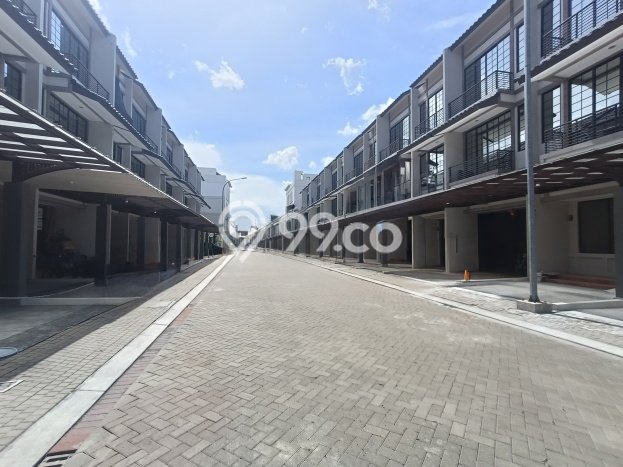 Ruko di Kelapa Gading, Luas 424m2m², Kawasan Bisnis, Strategis Ruko di Kelapa Gading, Luas 424m2m², Kawasan Bisnis, Strategis