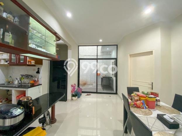 For Sale Rumah Mewah Exclusive di Palmerah, Jakarta Barat For Sale Rumah Mewah Exclusive di Palmerah, Jakarta Barat