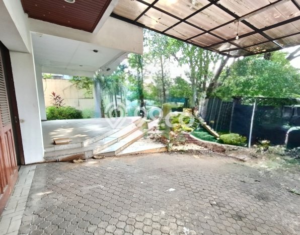 Rumah Elit Modern Tanpa Renovasi di Pondok Indah Jakarta Selatan Rumah Elit Modern Tanpa Renovasi di Pondok Indah Jakarta Selatan
