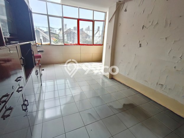 Unit Ruko Dijual di Jakarta Pusat LT 60m2 & LB 210m2 Unit Ruko Dijual di Jakarta Pusat LT 60m2 & LB 210m2