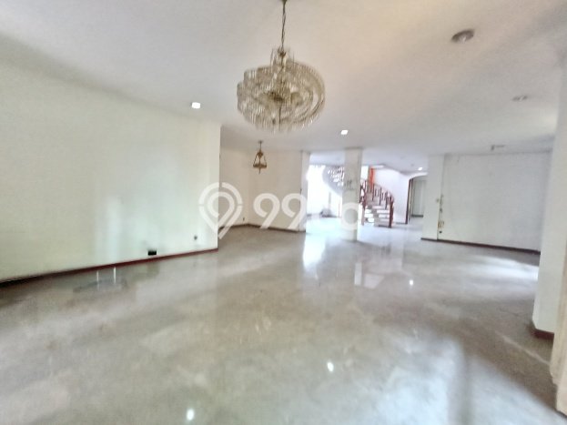Rumah Elit Modern Tanpa Renovasi di Pondok Indah Jakarta Selatan Rumah Elit Modern Tanpa Renovasi di Pondok Indah Jakarta Selatan