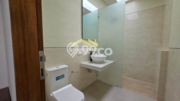 Disewakan! Rumah 2 Kamar Tidur &
2 Kamar Mandi di Sanur Kauh, Denpasar Disewakan! Rumah 2 Kamar Tidur &
2 Kamar Mandi di Sanur Kauh, Denpasar