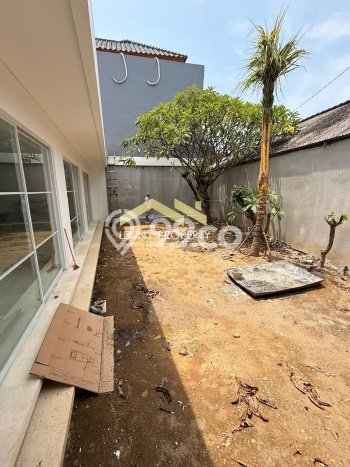 Disewakan Rumah Strategis LT 105m2 / LB 90m2 di Sanur, Denpasar Disewakan Rumah Strategis LT 105m2 / LB 90m2 di Sanur, Denpasar