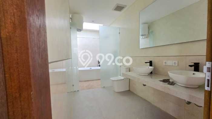 Disewakan Rumah Nyaman LT 230m2 / LB 194m2 di Sanur Kauh, Denpasar Disewakan Rumah Nyaman LT 230m2 / LB 194m2 di Sanur Kauh, Denpasar