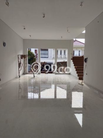 Jual Rumah Luas Elegan Dengan View Eksklusif di Citraland, Surabaya Jual Rumah Luas Elegan Dengan View Eksklusif di Citraland, Surabaya