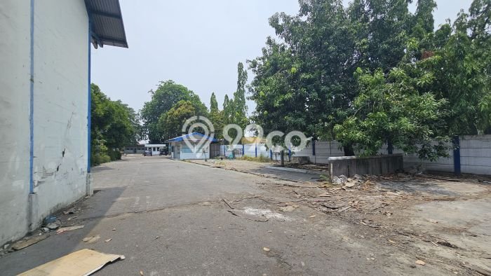 LOKASI STRATEGIS! Gudang di Jababeka, Luas 8491m², Area Ramai, Siap Operasional LOKASI STRATEGIS! Gudang di Jababeka, Luas 8491m², Area Ramai, Siap Operasional