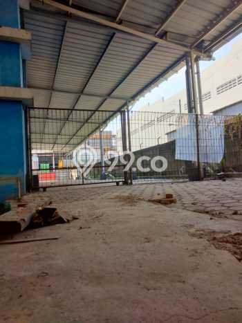 Gudang Kawasan Strategis di , Luas 677m2m², Posisi Strategis Gudang Kawasan Strategis di , Luas 677m2m², Posisi Strategis