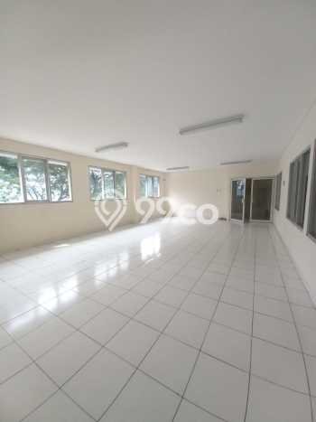 KAWASAN KOMERSIAL! Gudang For Rent Kawasan Lippo Cikarang, Luas 2600m2m², Area Strategis KAWASAN KOMERSIAL! Gudang For Rent Kawasan Lippo Cikarang, Luas 2600m2m², Area Strategis