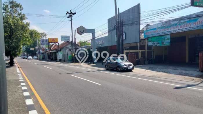 Untuk Dijual! Ruko di Maguwoharjo Yogyakarta LT 377m2 / LB 300m2 Kawasan Strategis Untuk Dijual! Ruko di Maguwoharjo Yogyakarta LT 377m2 / LB 300m2 Kawasan Strategis