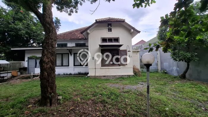 Rumah Strategis di Gondokusuman, 2 KM, Lingkungan Nyaman, LT 559m2m² Bangunan 312m2m² Rumah Strategis di Gondokusuman, 2 KM, Lingkungan Nyaman, LT 559m2m² Bangunan 312m2m²