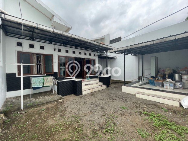 Rumah Terawat LT 264m2m² / LB 120m2m² di Kawasan Komersial , Yogyakarta Rumah Terawat LT 264m2m² / LB 120m2m² di Kawasan Komersial , Yogyakarta